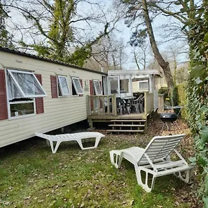  Camping Kerlann****mobil-home 4 Ch Confort